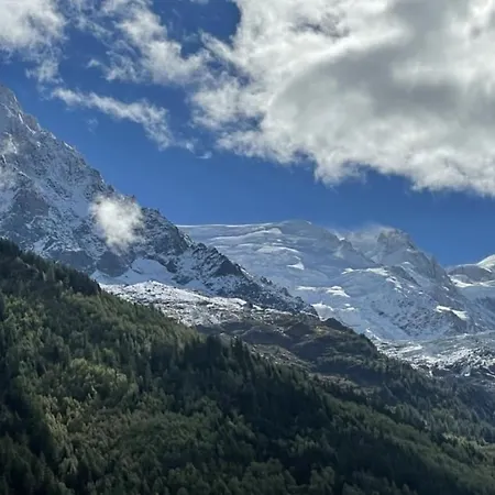 Daire Chamonix, Charming & Balcony *