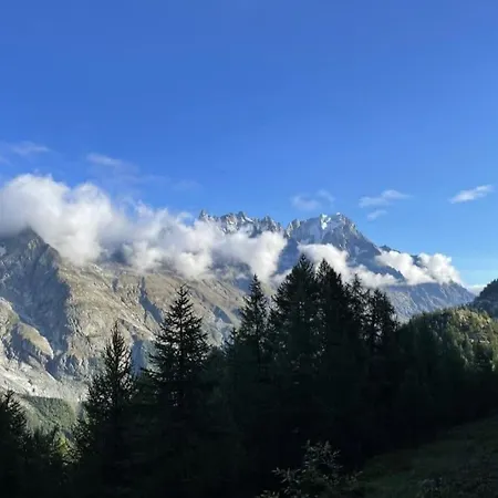 Daire Chamonix, Charming & Balcony
